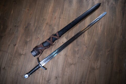 Меч стальной романский