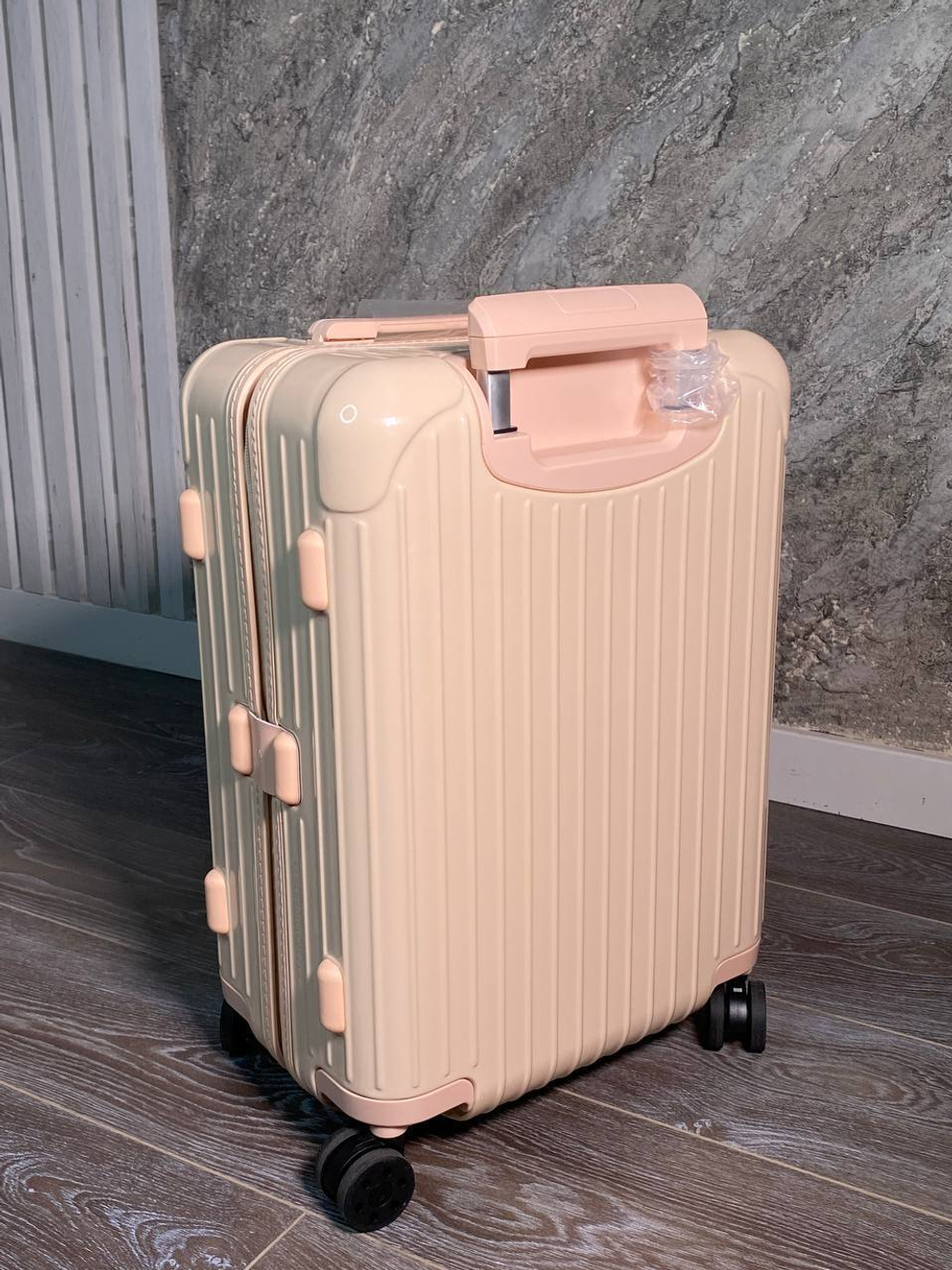 Чемодан Rimowa, арт. 466341019