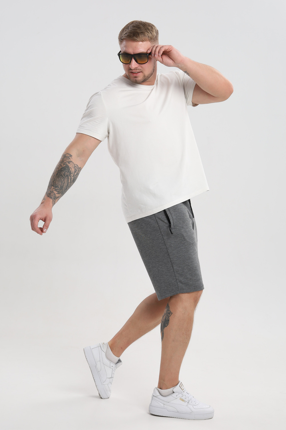 16 Шорты мужские