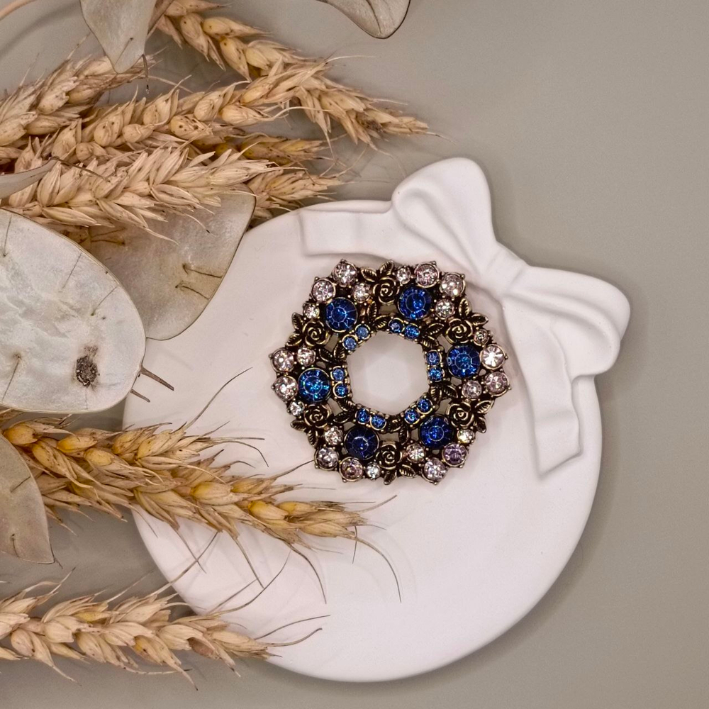 Винтажная брошь "Розы горный хрусталь"