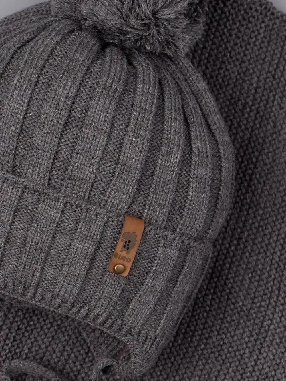 Шапка для мальчика со снудом осенняя