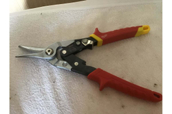 Ножницы Milwaukee по металлу прямой рез 260 мм