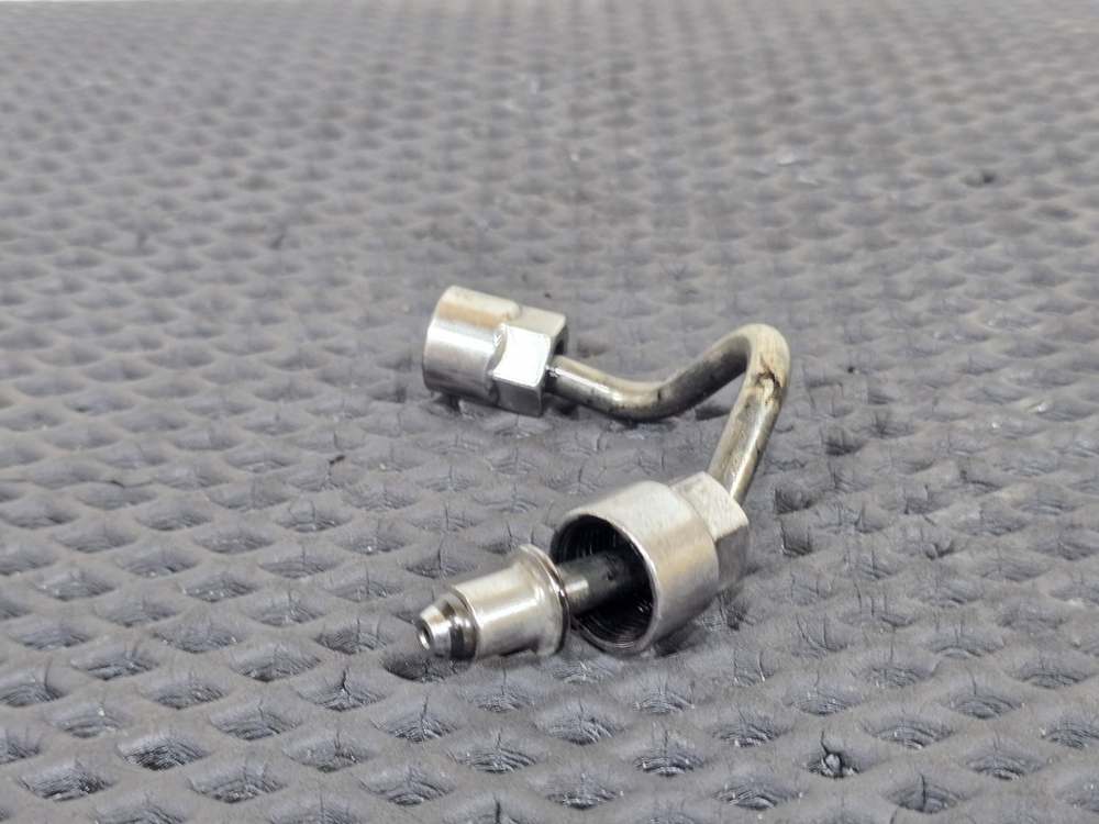 Трубка топливная