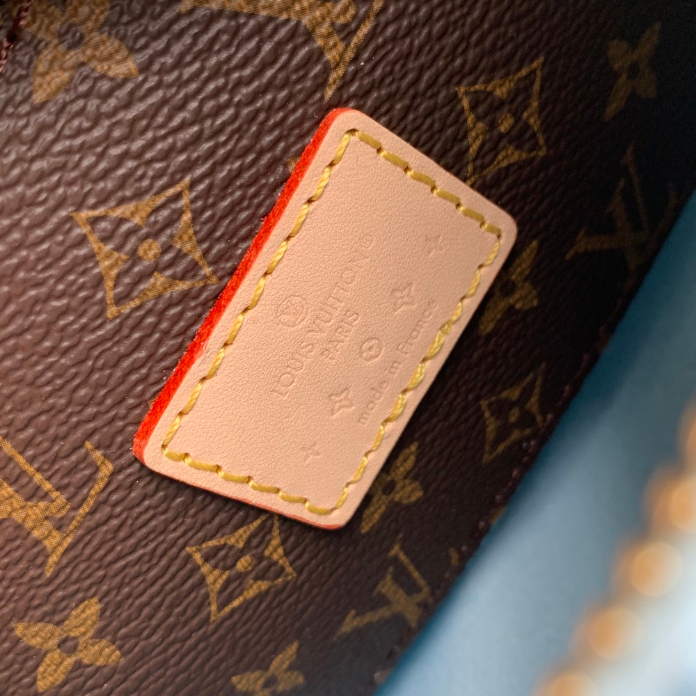 Louis Vuitton Croissant PM Bag