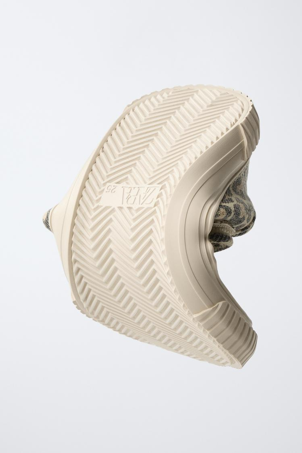 ZARA КРОССОВКИ BAREFOOT С АНИМАЛИСТИЧЕСКИМ ПРИНТОМ, ПЕСОЧНО-КОРИЧНЕВЫЙ