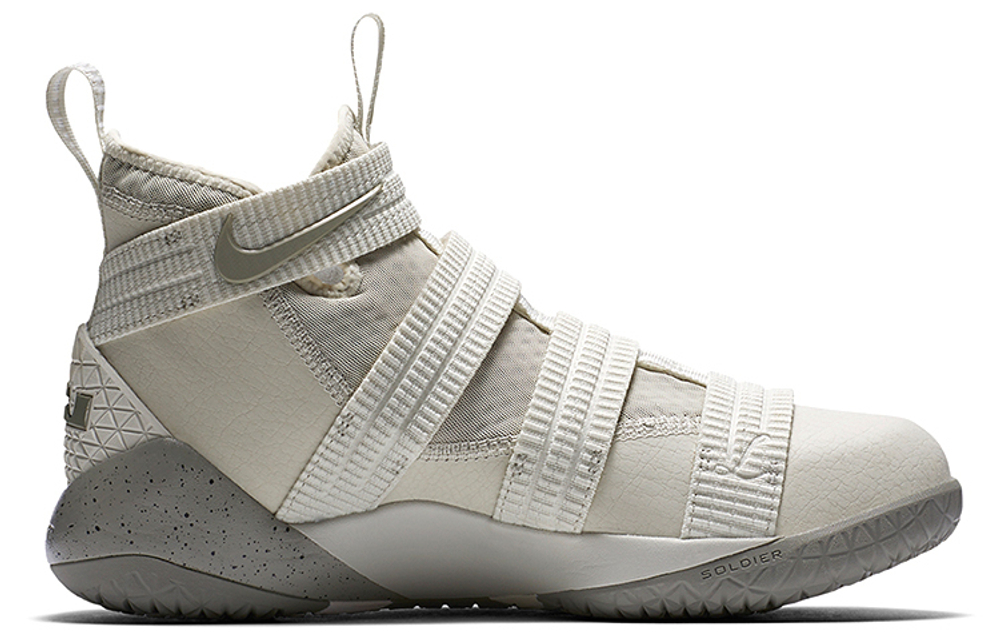 Кроссовки Nike Lebron Soldier 11 Sfg 11