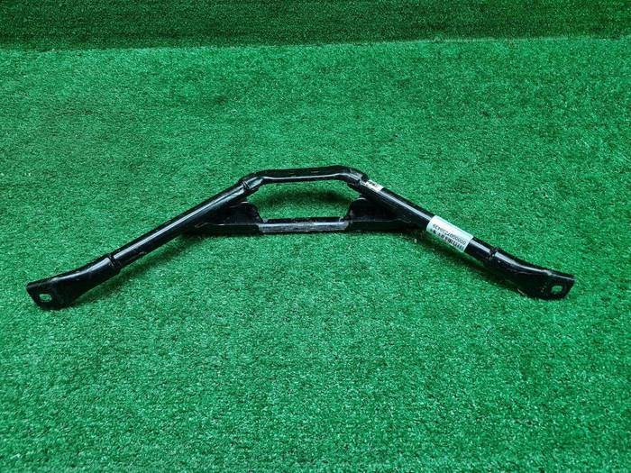 Распорка передняя BMW 4er G22 (2020-н.в.)