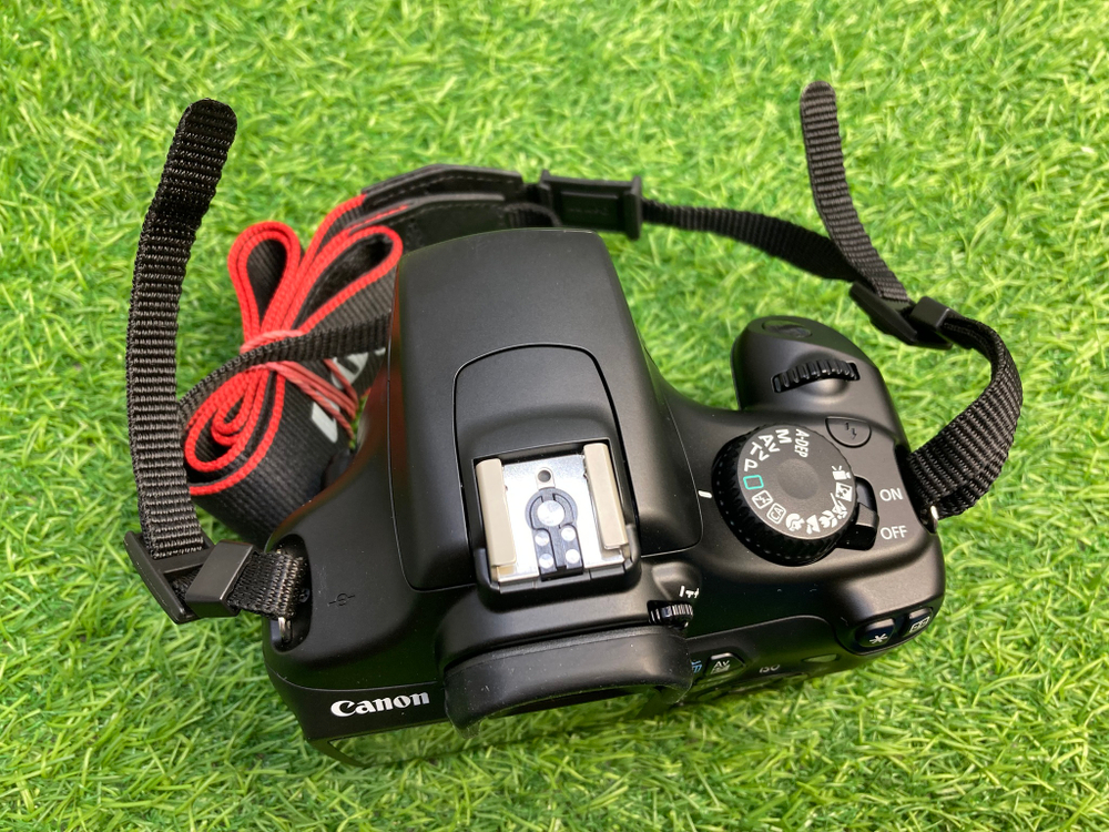Canon 1100D + 18-55mm 450 кадров  Покупка/Продажа