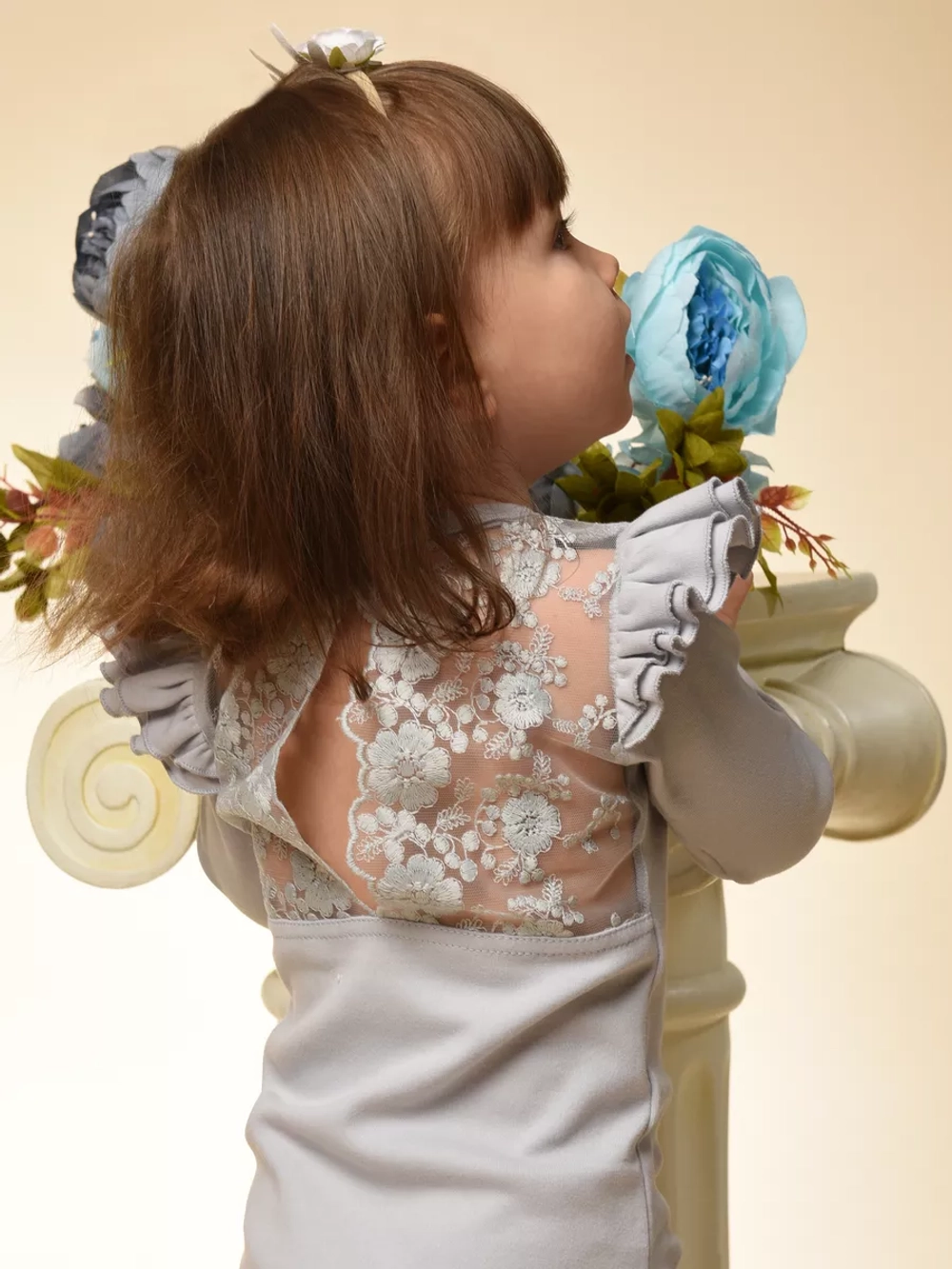 Боди с кружевной спинкой