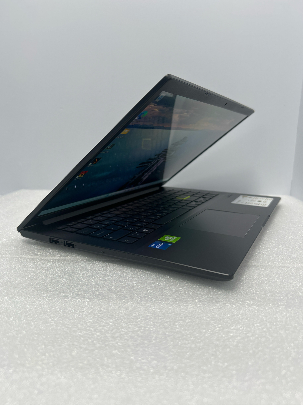 Ноутбук ASUS VivoBook 15 OLED (K513EP-L1356T) 15.6"/Intel Core i5-1135G7/RAM 8GB/SSD 512GB/Nvidia MX330 2GB/1920*1080/OLED/Windows11/Подсветка кл-ры: LED/черный. Состояние: B1