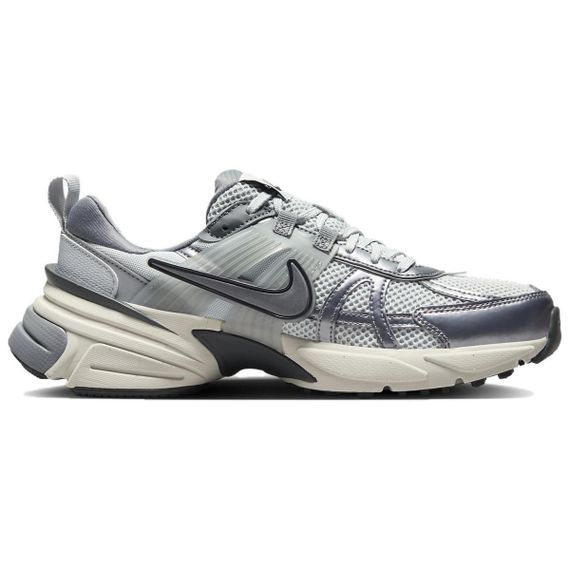 NIKE V2K Беговые кроссовки Низкие Серые Женские
