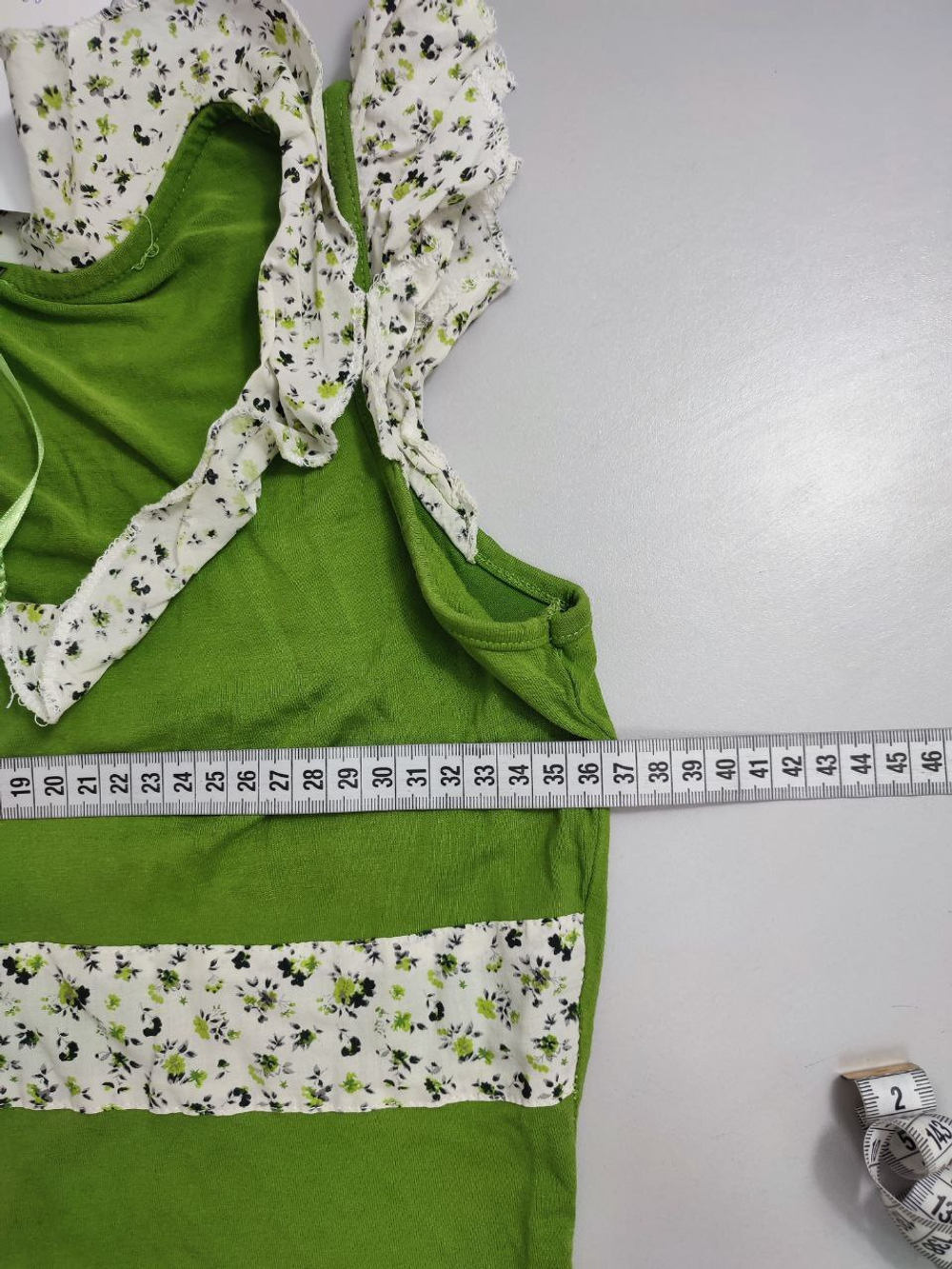 Майка зеленая красивая 42-44 размер