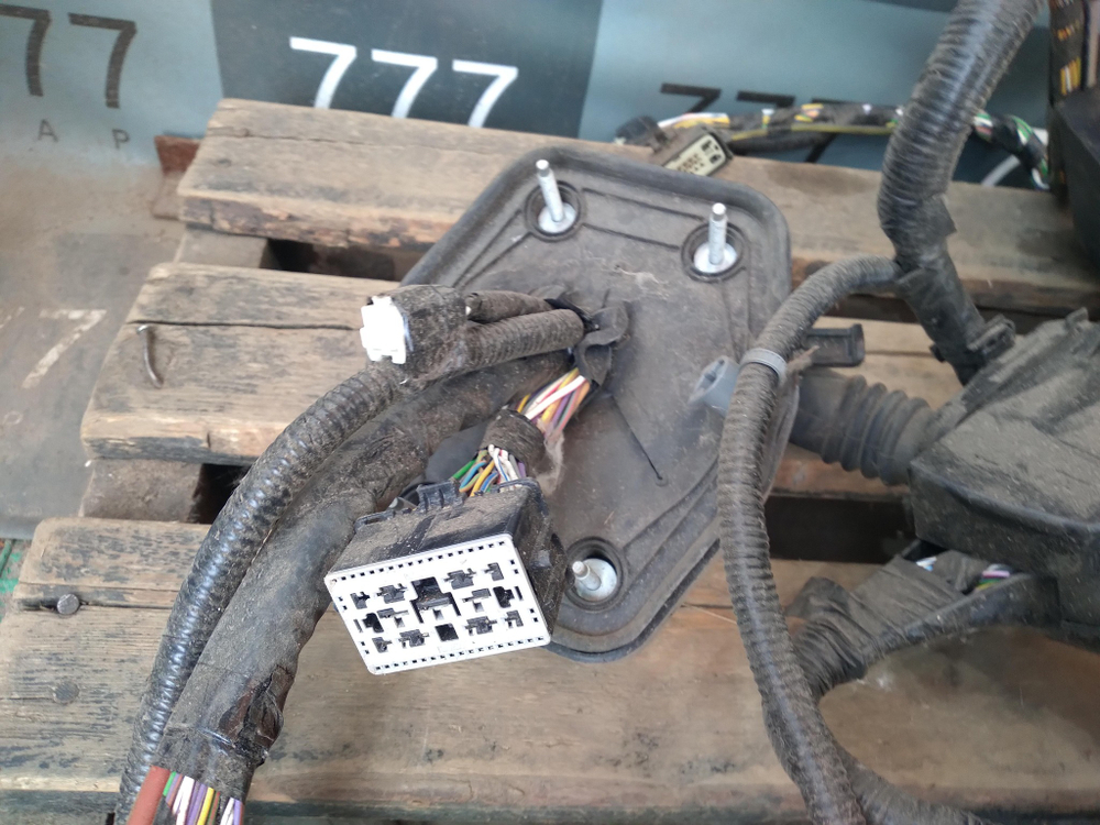 Проводка моторного отсека Ford Explorer 5  Б/У Оригинал bt4t14a003aa BB5T14A099BC