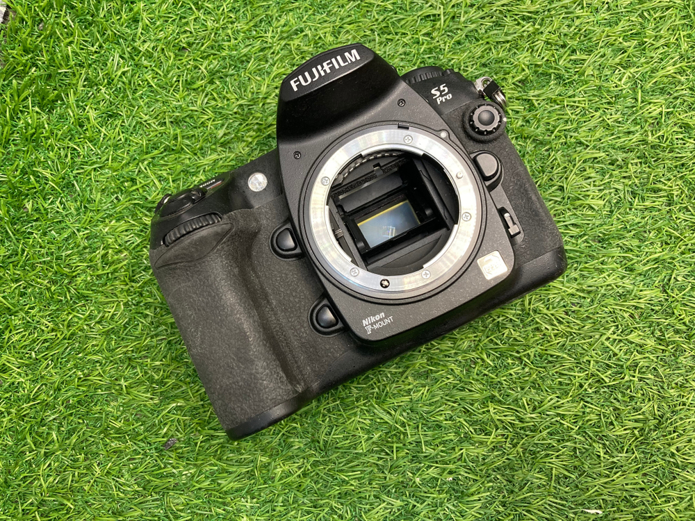 Fujifilm FinePix S5 Pro