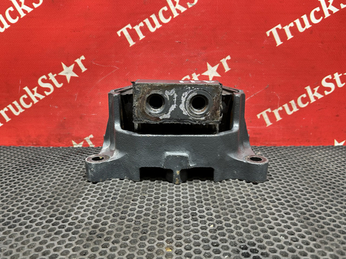 Подушка двигателя передняя