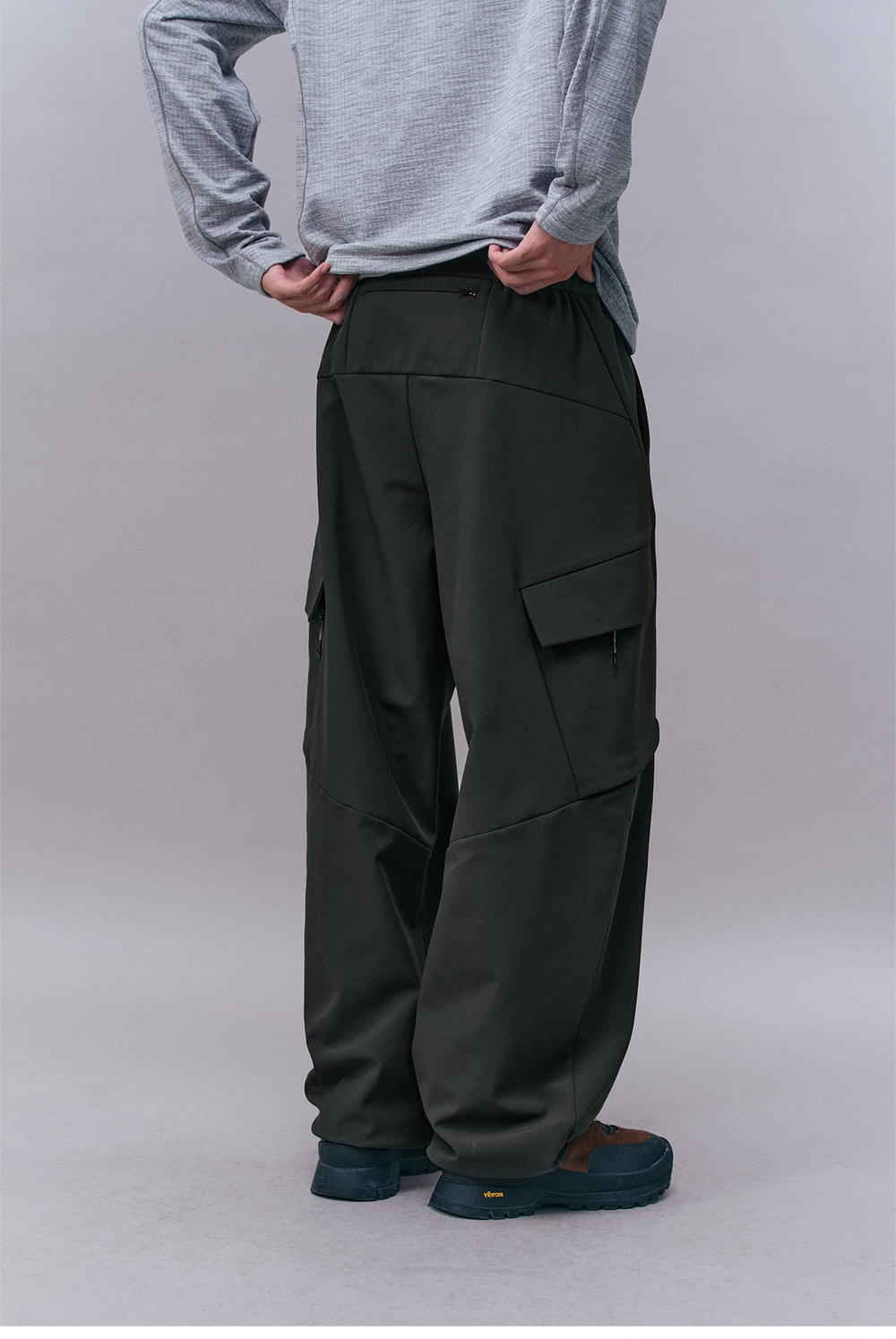 Брюки Nothomme “Monterest C6 Water-Repellent Fleece-Lined Outdoor Softshell Utility Pants”.