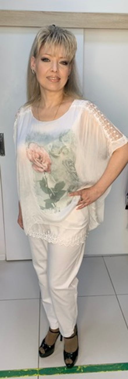 Белый блузон-двойка из шелка с кружевами и изображением розы