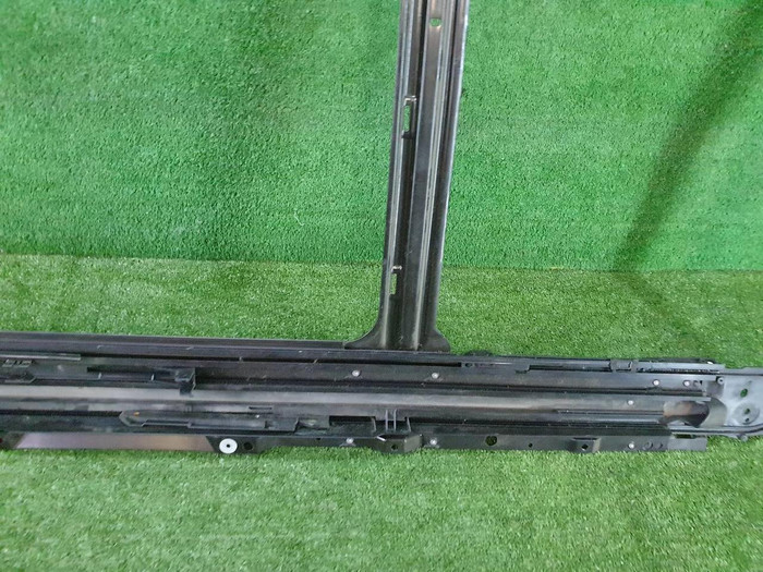 Механизм панорамной крыши BMW X5 F15 (2013-2018)