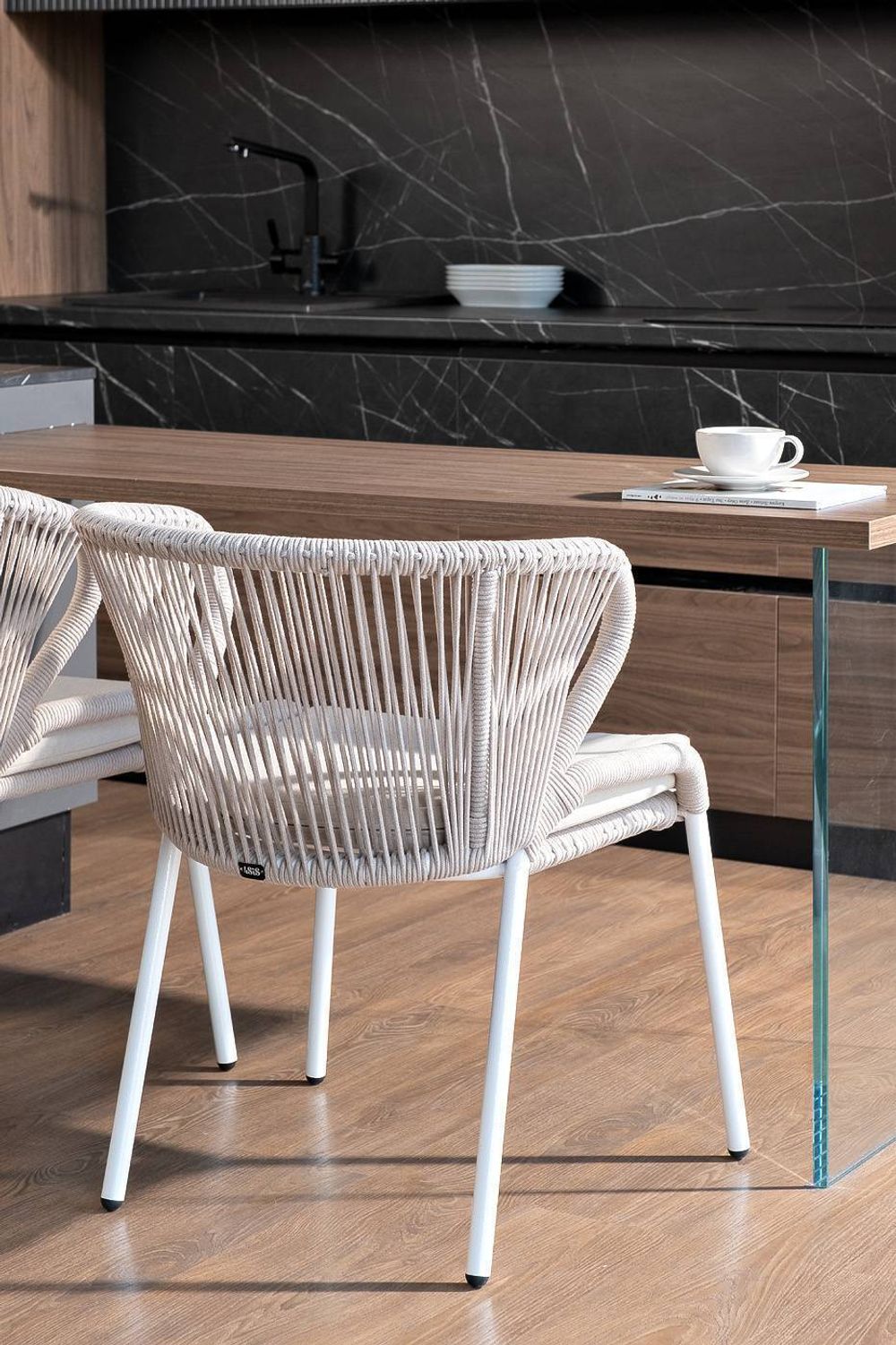 "Милан" стул плетеный из роупа, каркас алюминий белый шагрень, роуп бежевый круглый, ткань бежевая