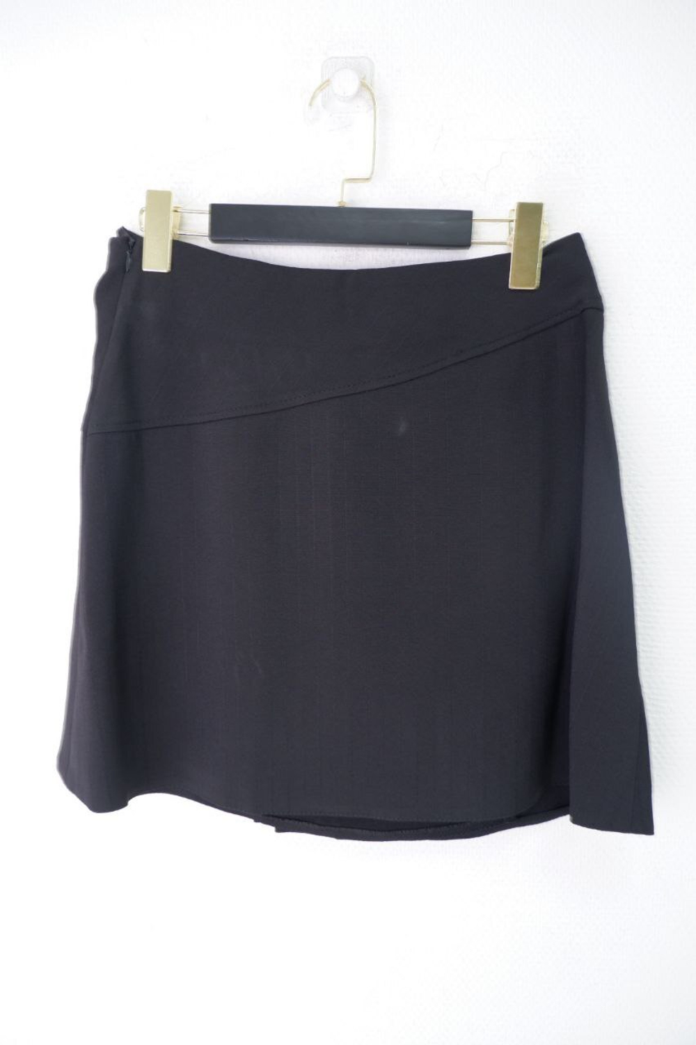 Костюм школьный из 4-х предметов на 14 лет, новый