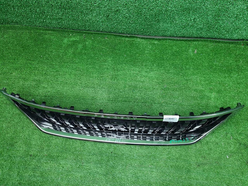 Решетка радиатора Peugeot Traveller (2016-н.в.)