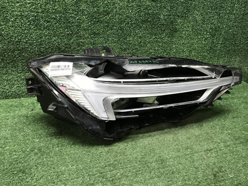 Битая Фара правая Volvo XC60 2 (2017-2021) LED