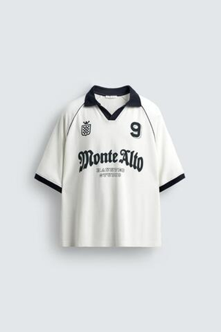 ZARA ПОЛО С РЕТРО-ФУТБОЛЬНЫМ ПРИНТОМ, БЕЛЫЙ