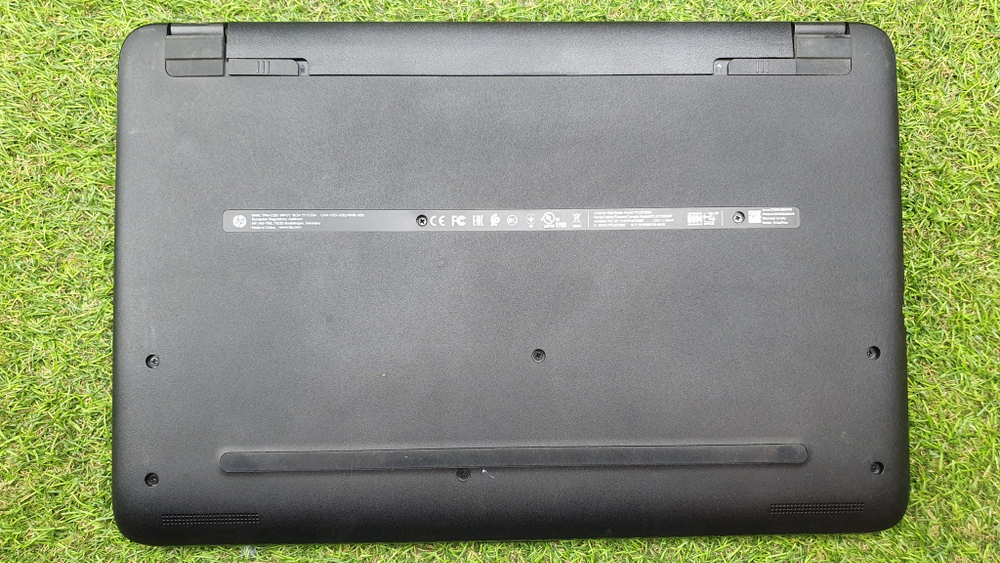 Ноутбук HP 15-ba576ur Z5A84EA 1366x768, AMD A6-7310 2.00 GHz, 8 Gb, M330 1 Gb