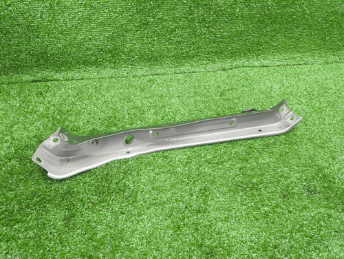 Кронштейн панели правый Omoda C5 (2022-н.в.)