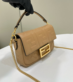 Fendi Baguette 19 cm
