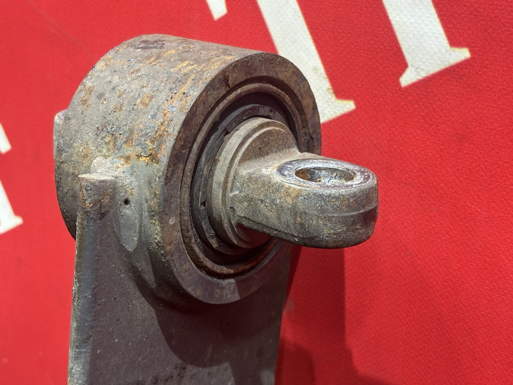 Стабилизатор задний 2023г