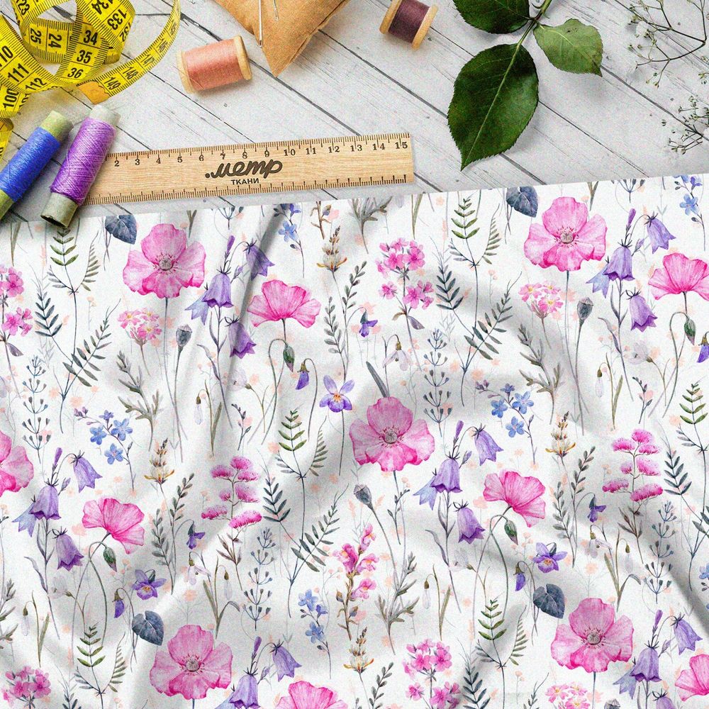 Ткань муслин розовые цветы и колокольчики на белом фоне