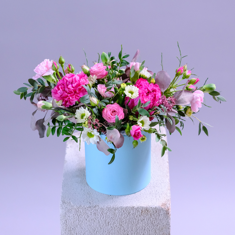 Цветочная композиция в шляпной коробке #121