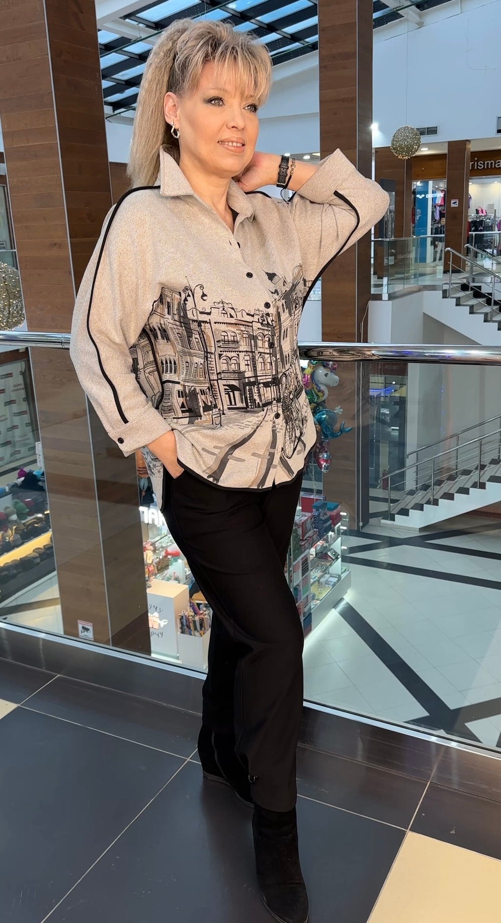 Рубашка-жакет трикотажная с изображением города