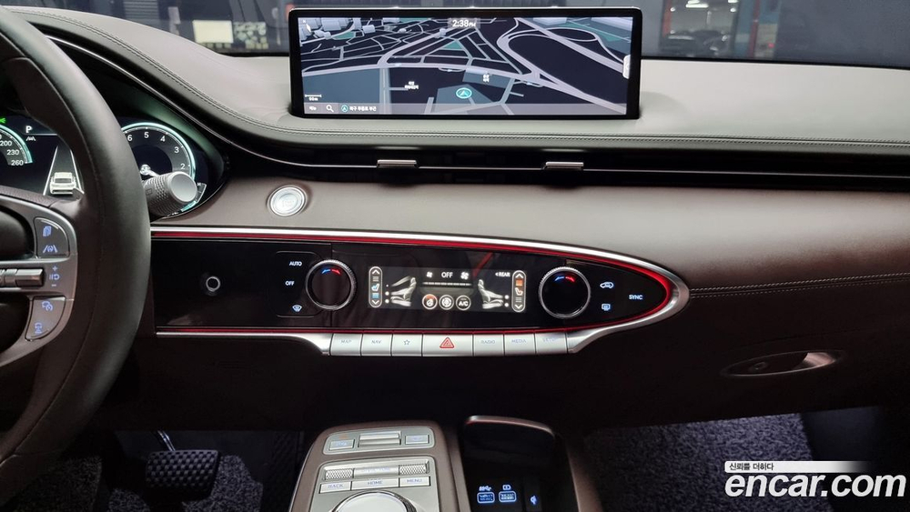 Genesis GV70 2.5T Бензин 2WD (04.2022)