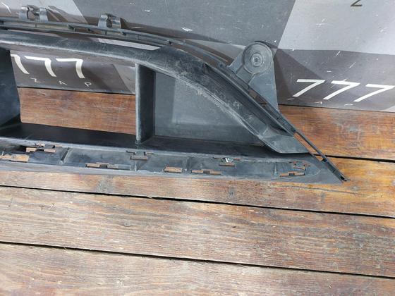 Решетка переднего бампера Mercedes E (W213) 20-23 Б/У Оригинал A2138858804