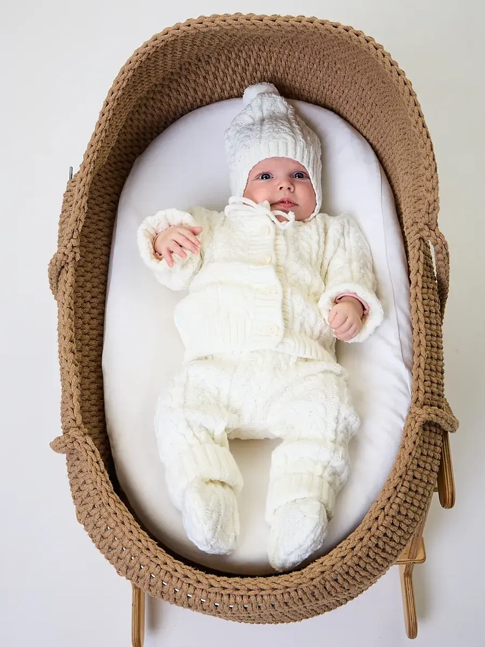 вязаный костюм для новорожденных