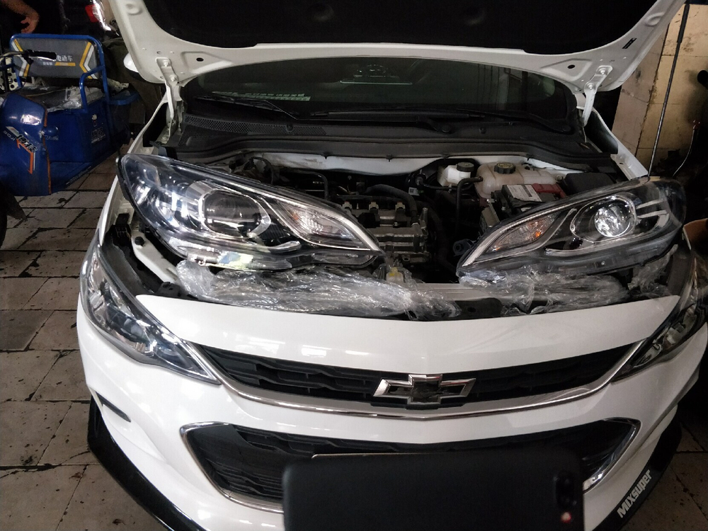 Оригинальная фара с LED ДХО для Chevrolet Cobalt 2016-2018, высокий уровень комплектации