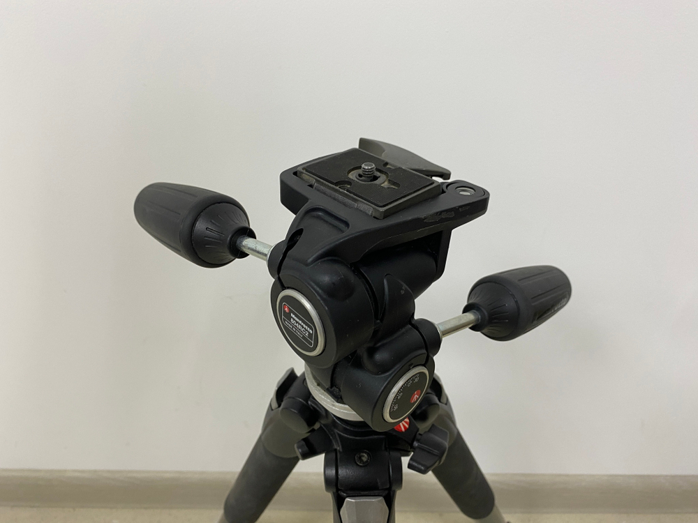 Manfrotto 055XPROB + Manfrotto 804RC2