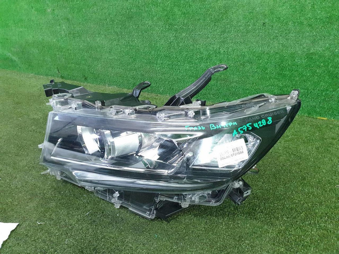 Фара левая Toyota Land Cruiser Prado 150 (2017-н.в.) LED
