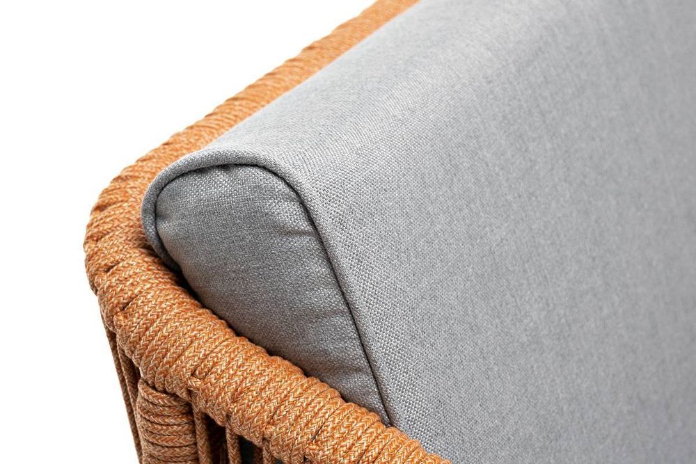 "Канны" кресло плетеное из роупа, каркас алюминий светло-серый (RAL7035) муар, роуп оранжевый меланж круглый, ткань светло-серая