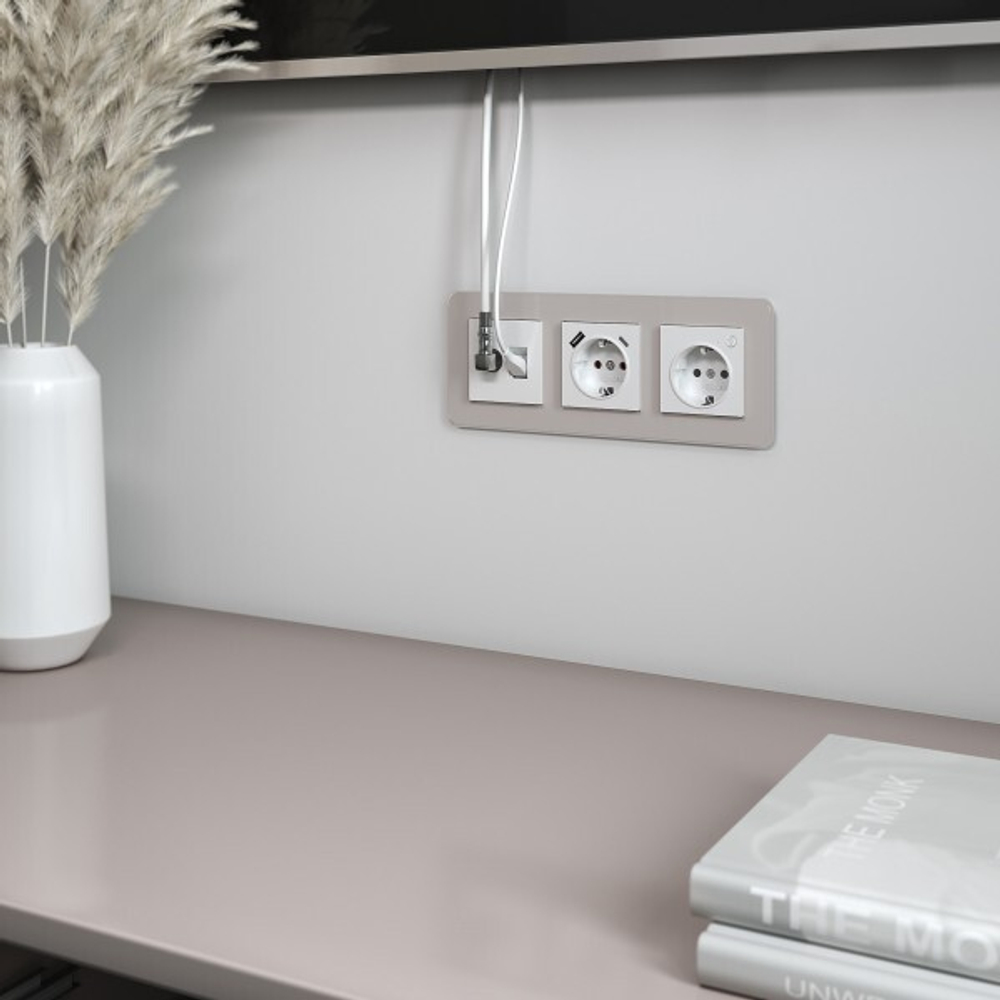 Розетка ТВ+Ethernet RJ-45 6 cat.(белый)