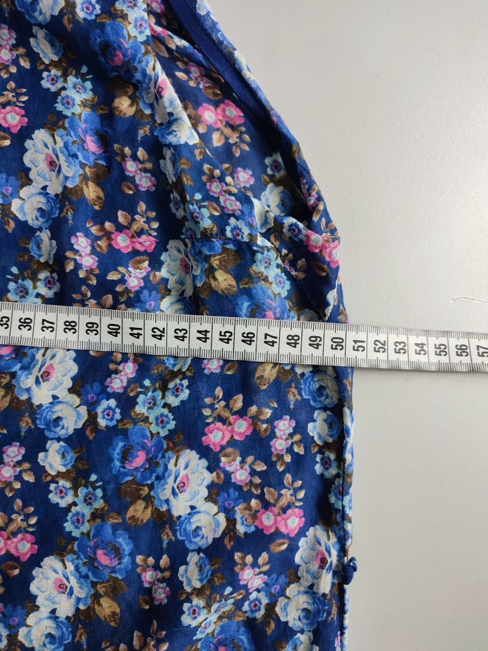 Платье Zara без рукавов с цветами 46 размер