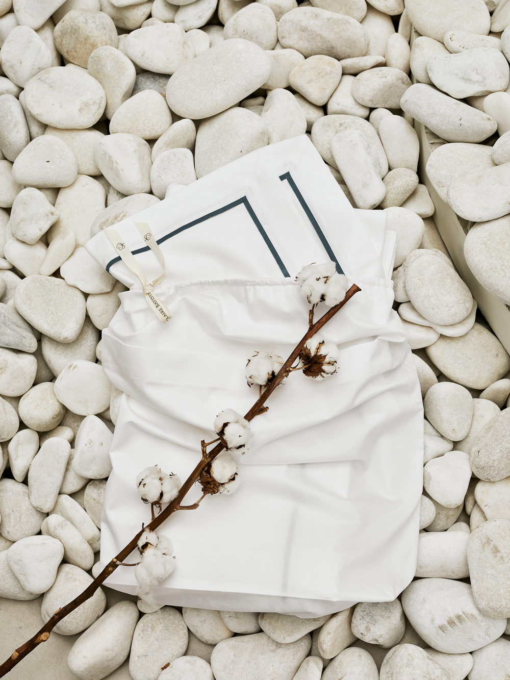 Постельное белье cемейное Сlaire&Caroll Lune белое с зеленым кантом