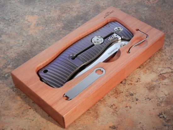 Складной нож Lion Steel "SR-1 ORIGINAL" L/SR1A BS c клинком из стали D2, рукоять ERGAL