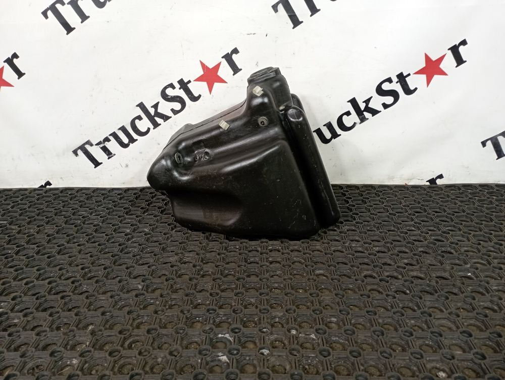 Бачок омывателя лобового стекла