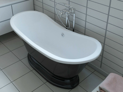 Ванна из литьевого мрамора Эстет Бостон 180х74 на подиуме белая, ФР-00001046