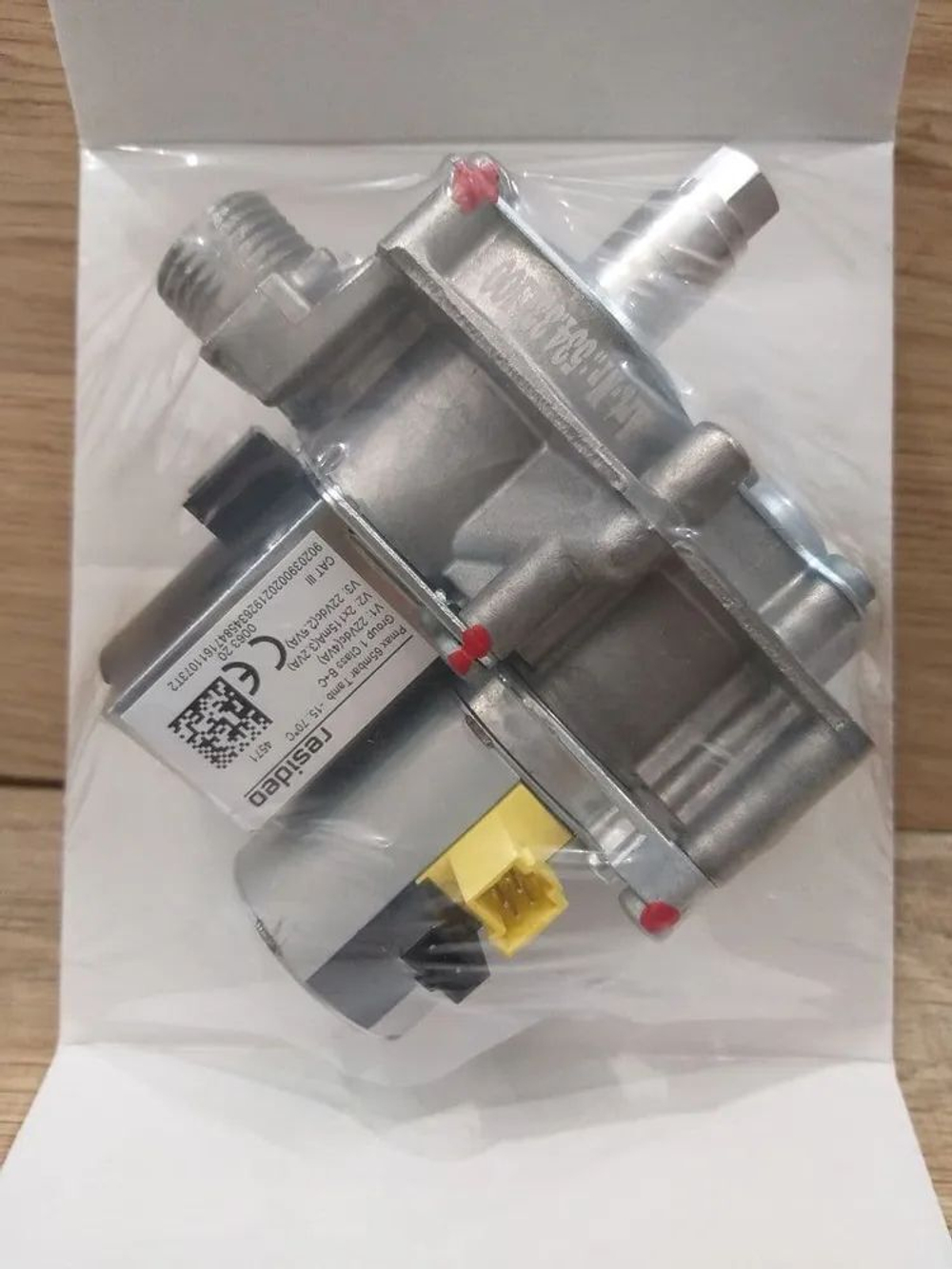 Газовый клапан к котлам Vaillant 0020053968 / Protherm 0020039188