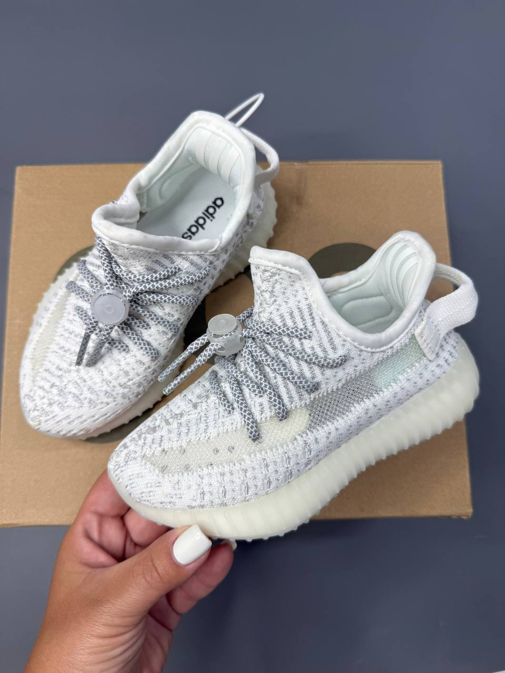 Кроссовки Adidas