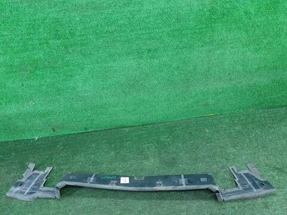 Воздуховод радиатора нижний BMW X3 G01 (2017-2021)